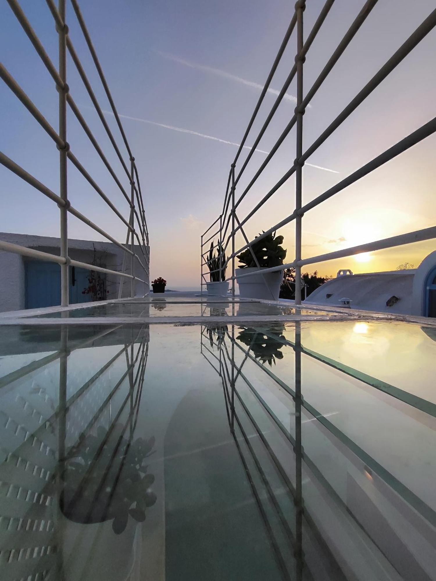 Noir Cave Villa With Private Jacuzzi And Sunset Terrace Pýrgos Extérieur photo