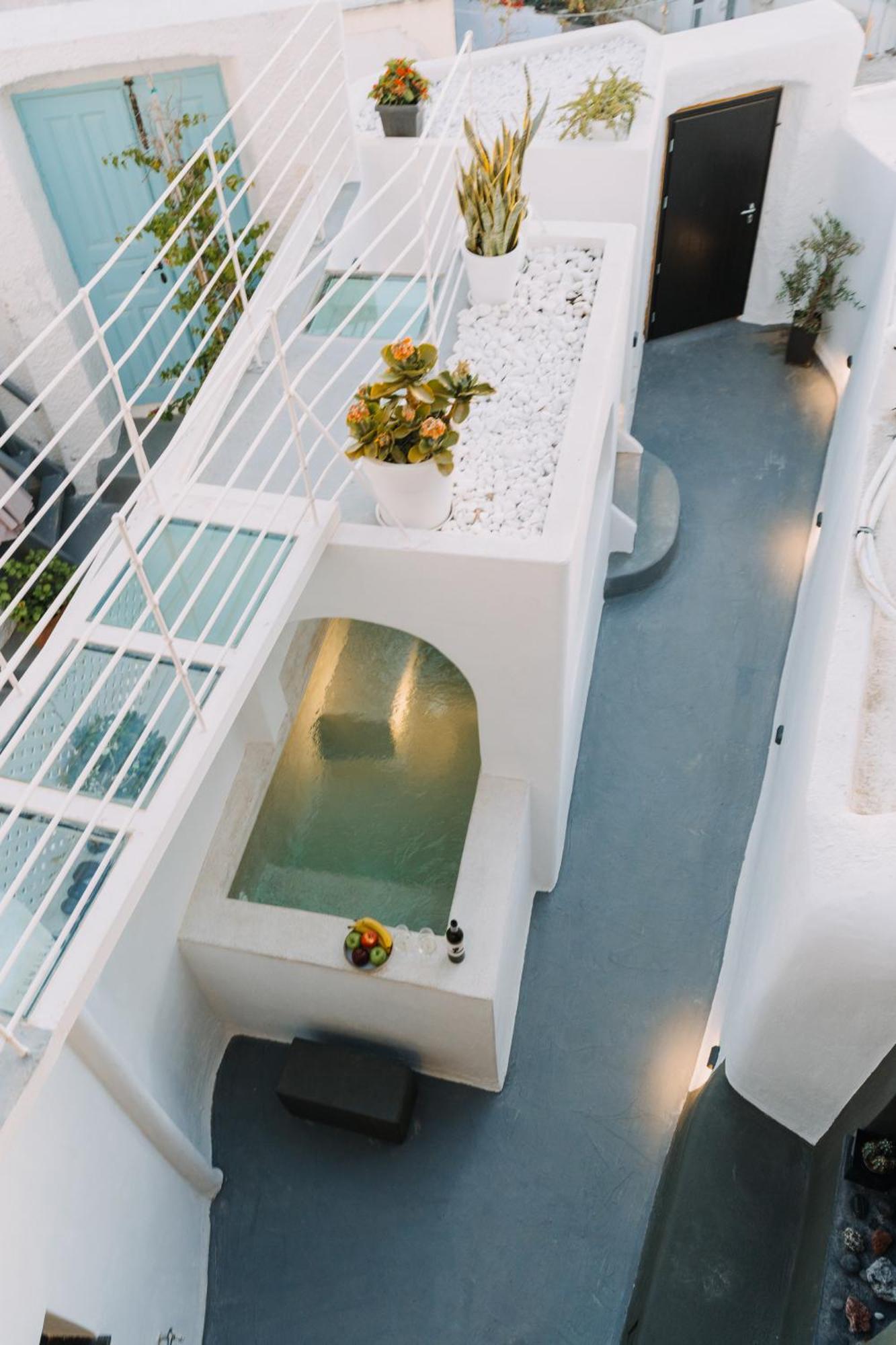 Noir Cave Villa With Private Jacuzzi And Sunset Terrace Pýrgos Extérieur photo