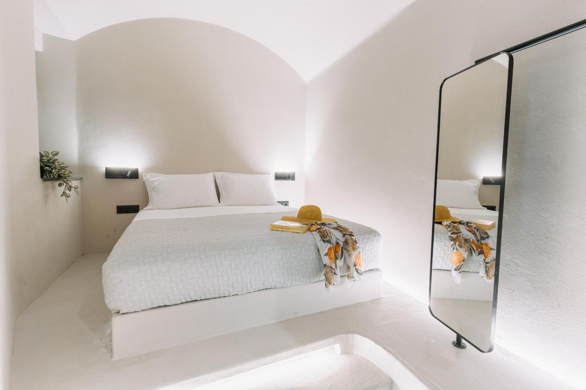 Noir Cave Villa With Private Jacuzzi And Sunset Terrace Pýrgos Extérieur photo