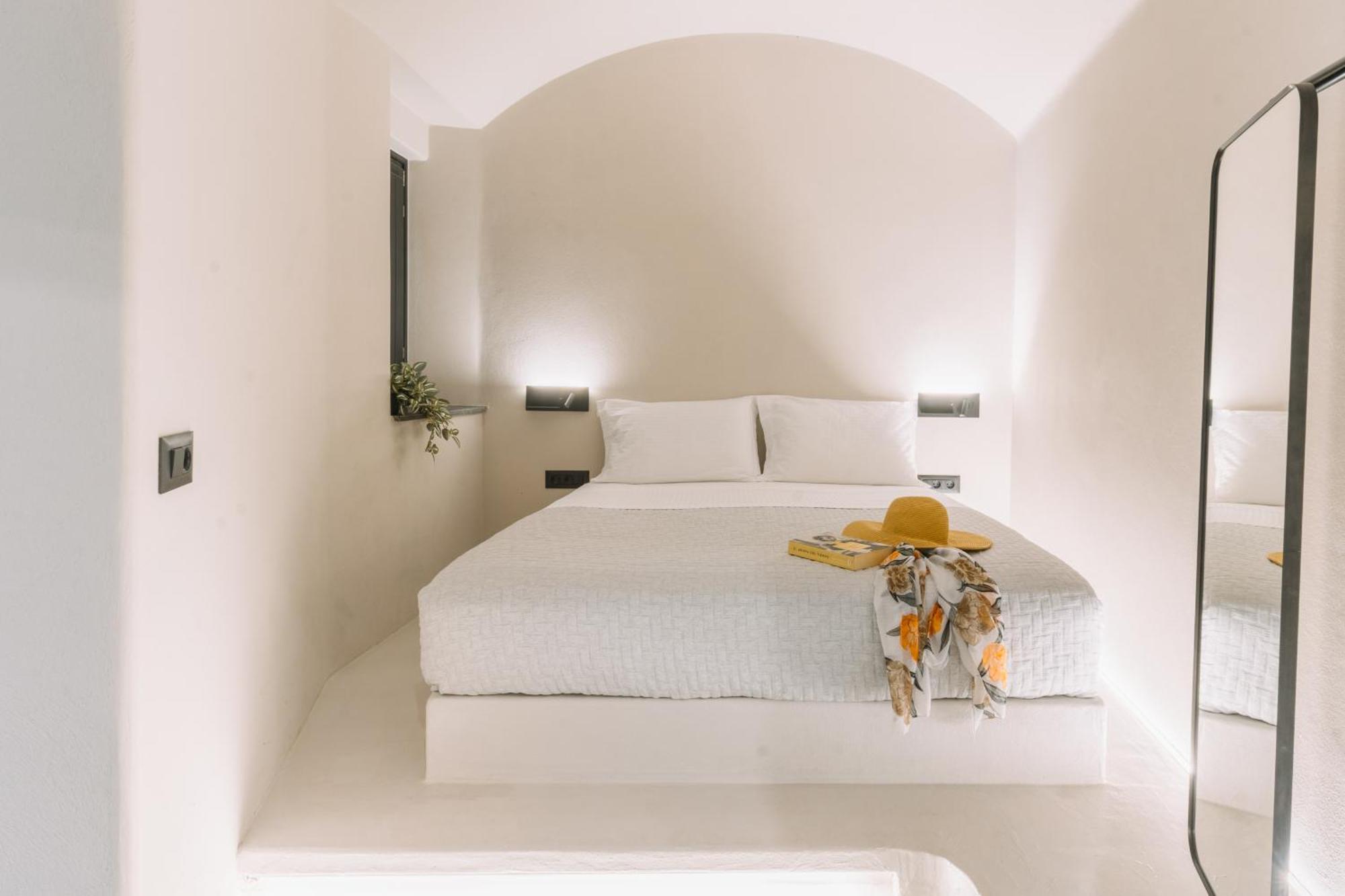 Noir Cave Villa With Private Jacuzzi And Sunset Terrace Pýrgos Extérieur photo
