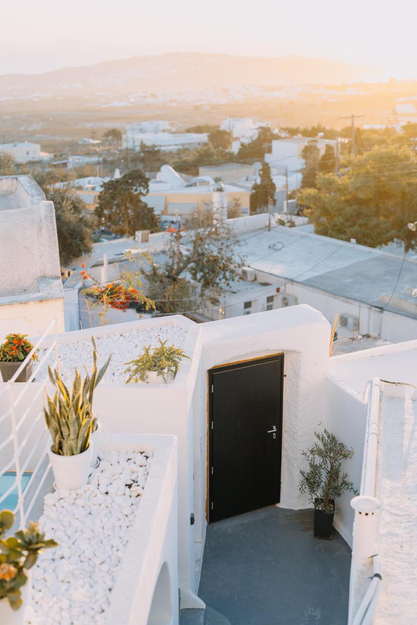 Noir Cave Villa With Private Jacuzzi And Sunset Terrace Pýrgos Extérieur photo